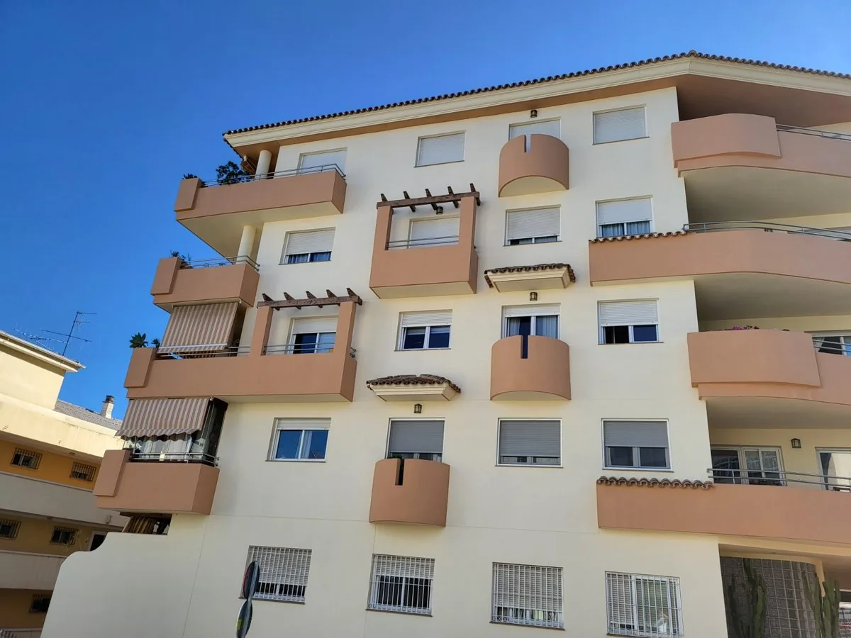 Fachada terminada en Benalmádena - Pinturas Castro Málaga